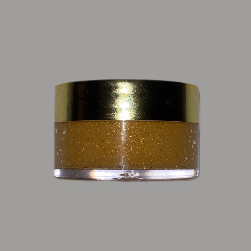 Gold Lip Scrub‼️💛